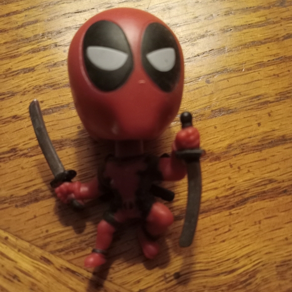 Deadpool Pair - Picture 2 of 5